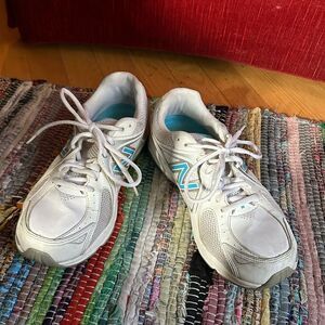 New Balance Women’s White and Blue Sneakers Size 8.5